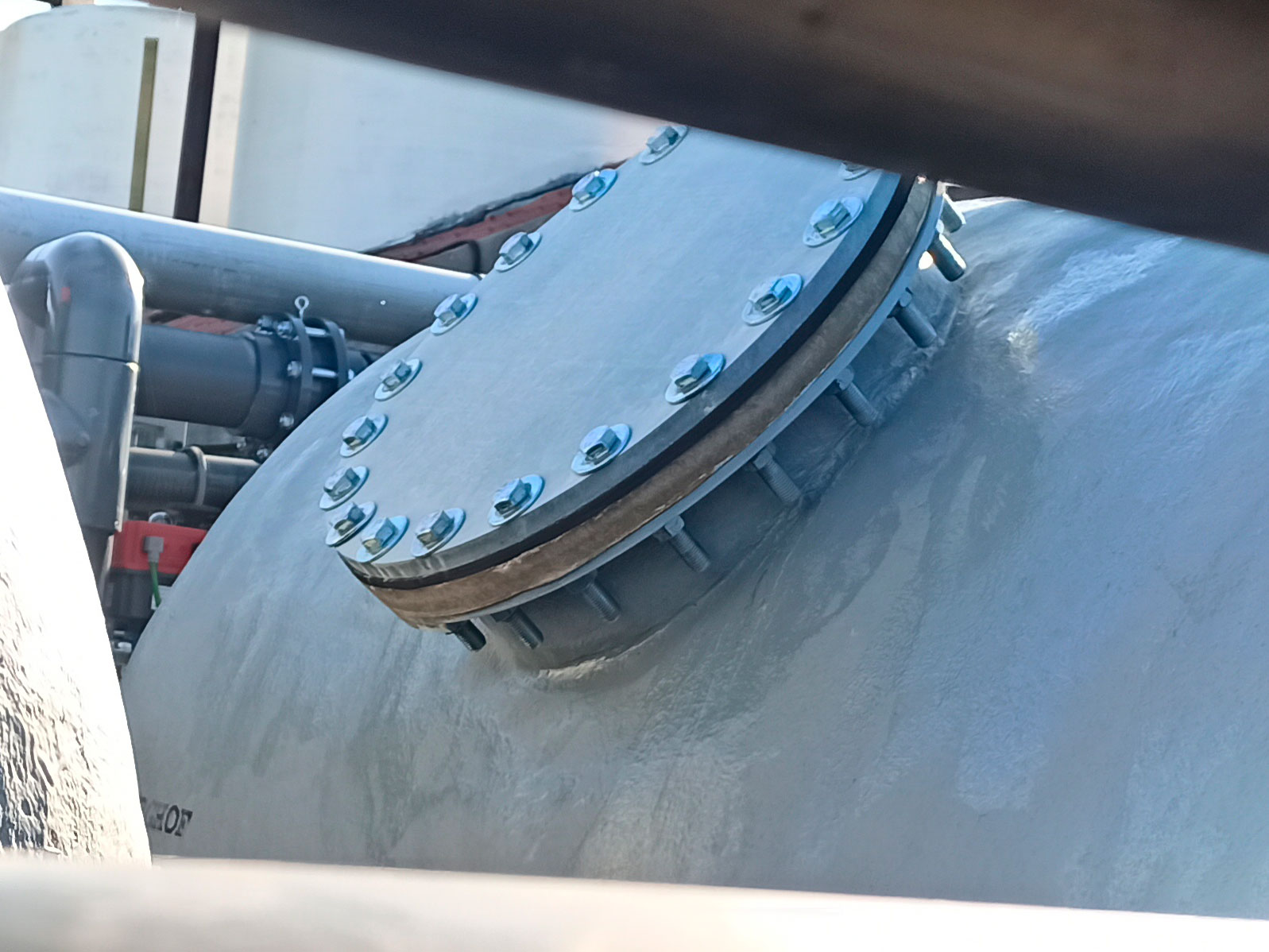 Filtres à pression sur mesure Salher - Eau potable, dessalement, piscine, eaux usées et environnements corrosifs - Fabrication en PRV_1