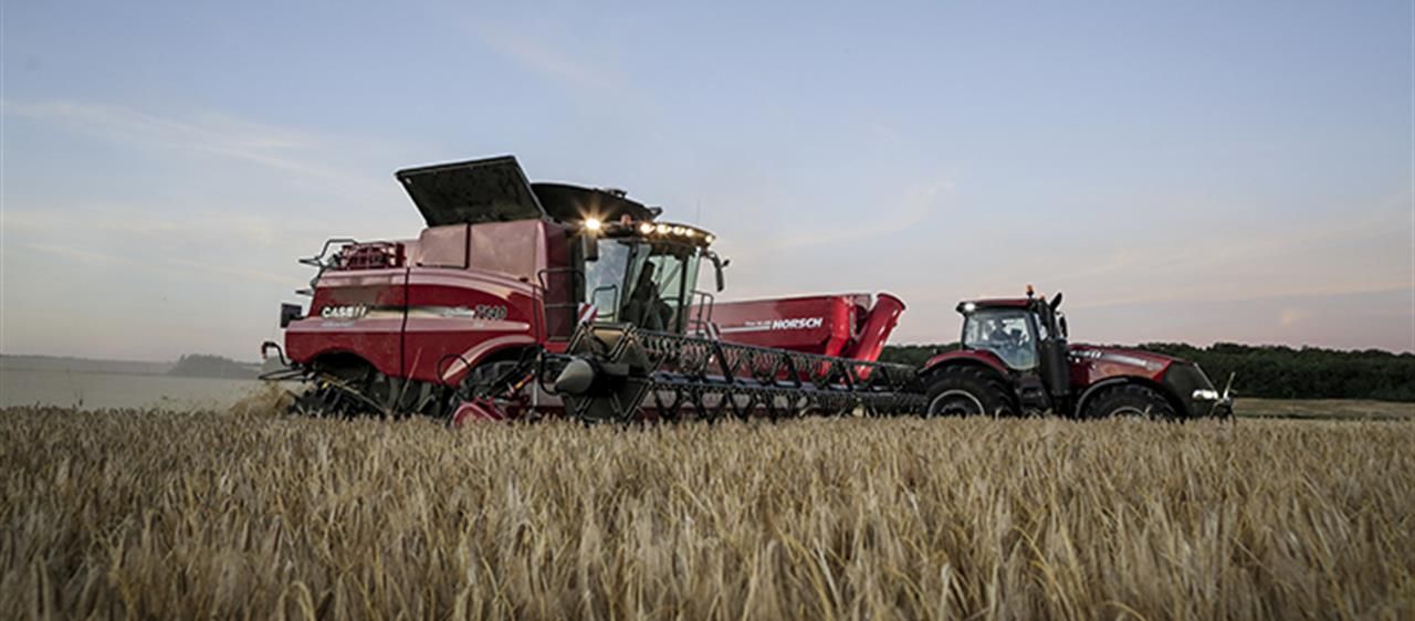 Moissonneuse-batteuse Axial-Flow série 140 - Case IH - largeur 3.7 à 4.6 m - trémie 8810 à 10570 L_1