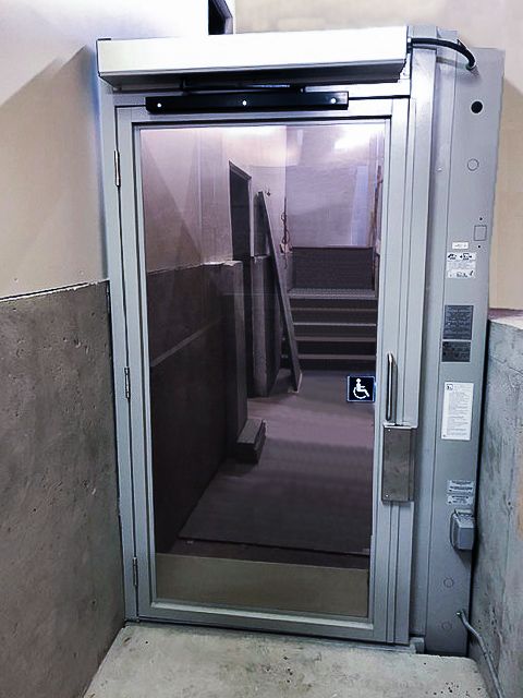 Atlas Vista Enclosure - Élévateur PMR fabriqué en Amérique du Nord - Installation rapide et personnalisable_1