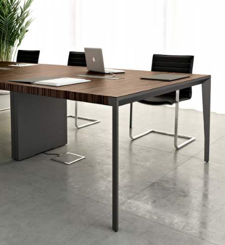 Table de réunion X9 pour salles de direction et accueil clients