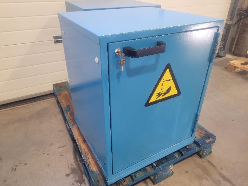 Armoire de sécurité pour produits corrosifs AC30_1