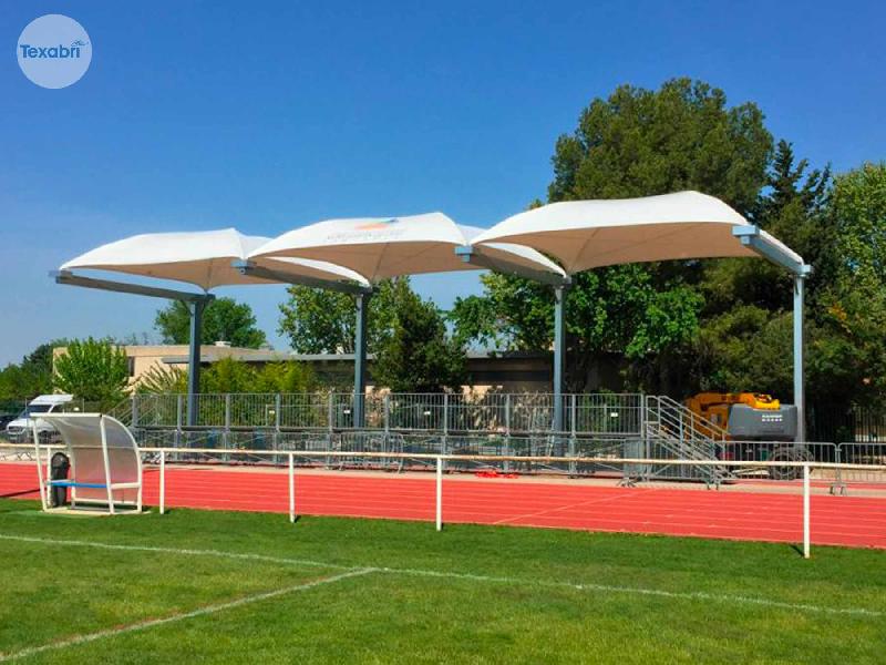 Couverture de tribune sportive - structure robuste et personnalisable avec assurance décennale_1