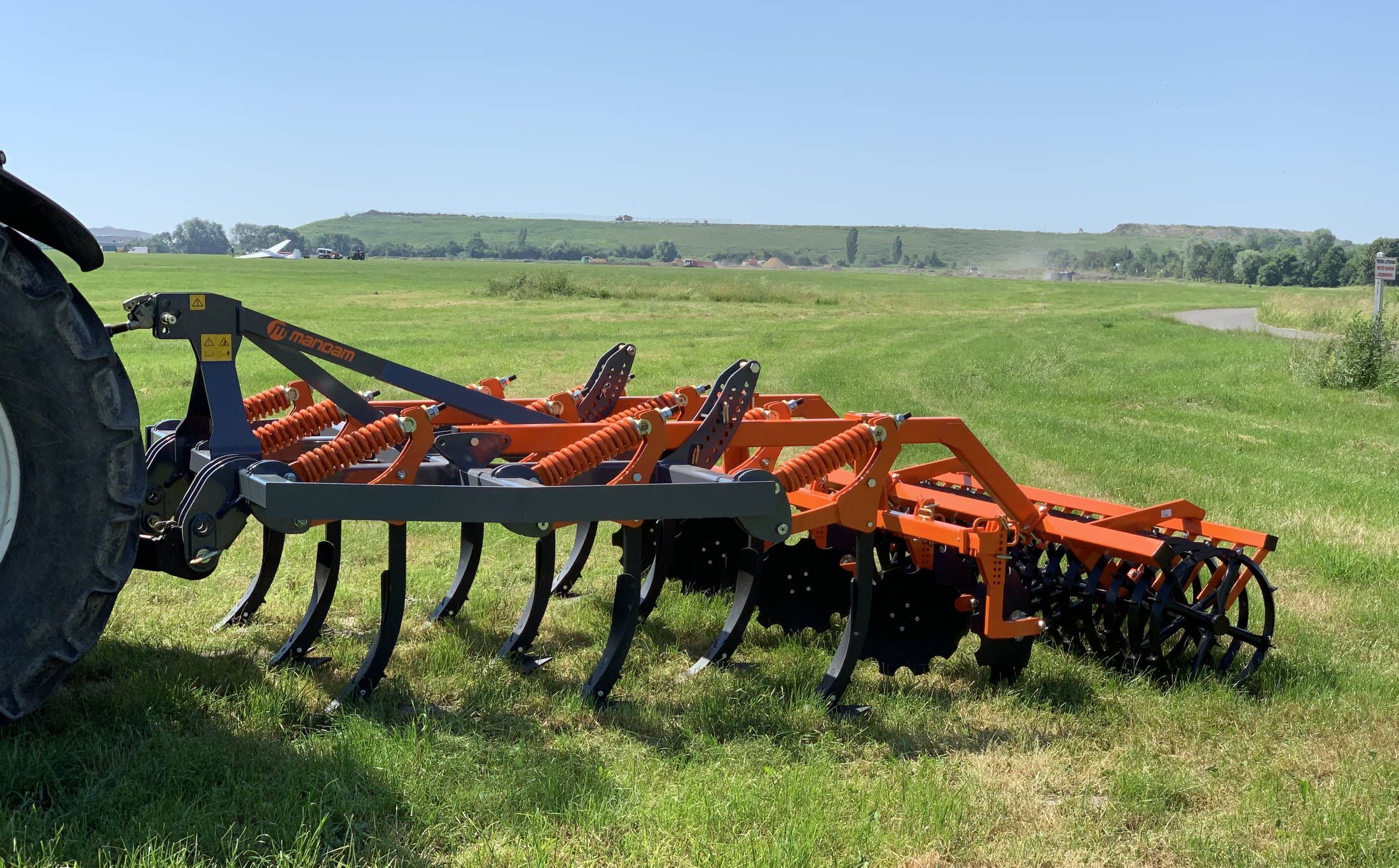 Cultivateur agricole - mandam sp. Z o.O. - poids 893 à 4652 kg_1