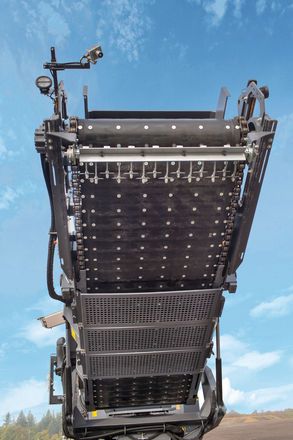 BMF 2500 S - Alimentateur de finisseurs pour pavage de chemin - Sécurité et efficacité optimisées_1