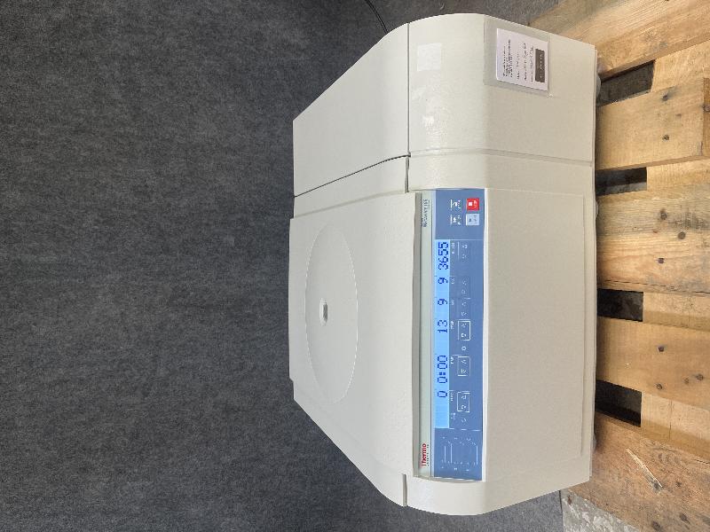 Centrifugeuse réfrigérée Thermo Scientific Heraeus Megafuge 16R_1