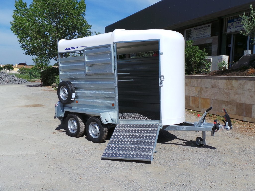 Bétaillère XL Wilsud - Grand volume 2.80m x 1.60m x 1.90m - PTC 2000 kg - Double essieux freinés_1