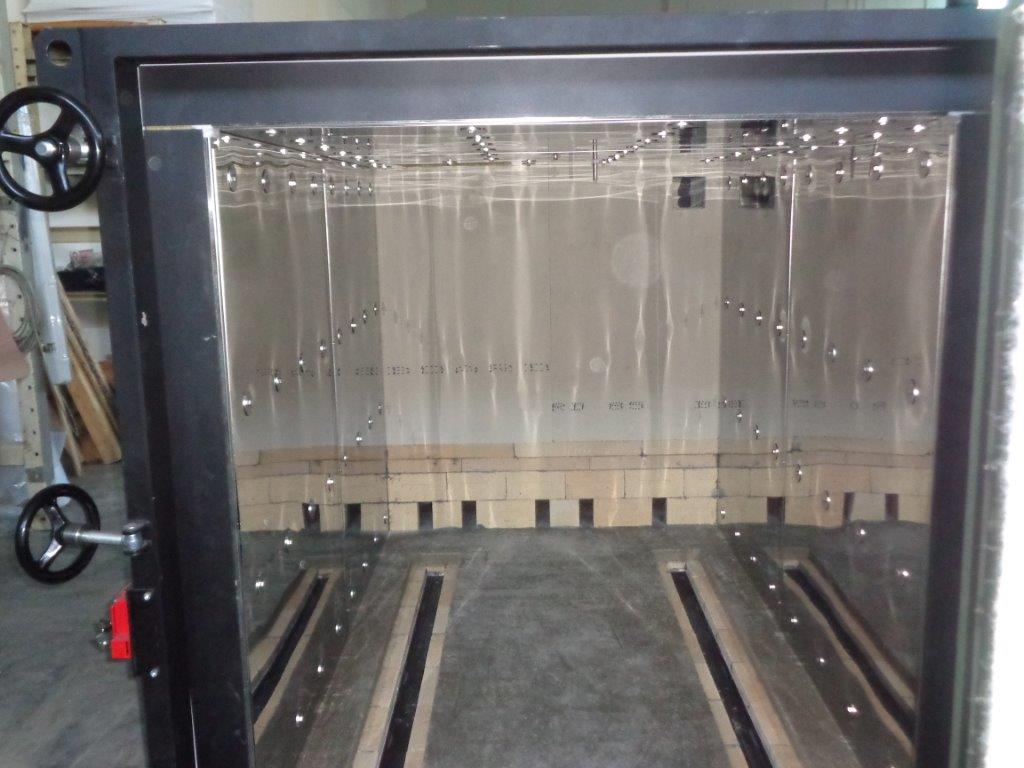 Fours à pyrolyse pour le décapage de balancelles à 850° C avec régulation automatique du process_1