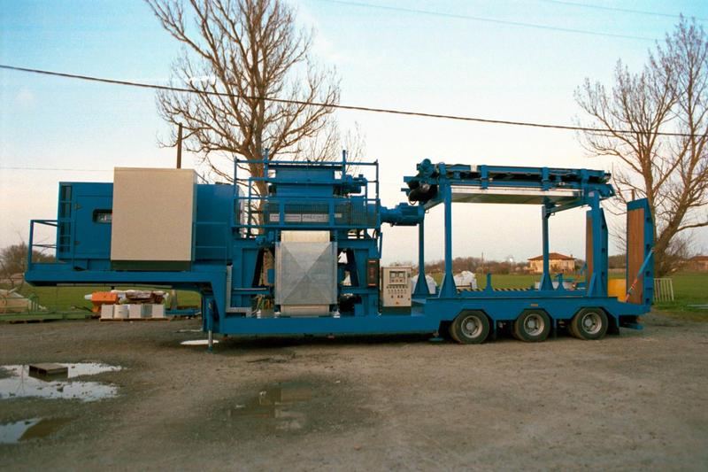 16-02 mob - modèle mobile pour réduction de volume de pneus entiers_1