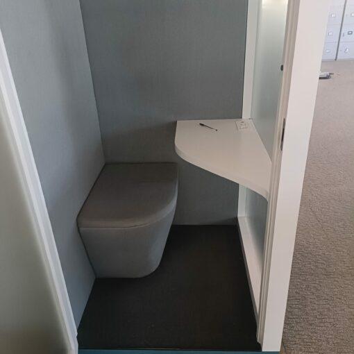 Cabine acoustique Silent Lab MICRO OFFICE d'occasion - isolation phonique optimale, ventilation et éclairage LED_1