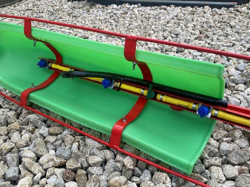 Pulvérisateur agricole NC - Rampe de désherbage d'exposition avec 4 buses écartées de 30cm_1