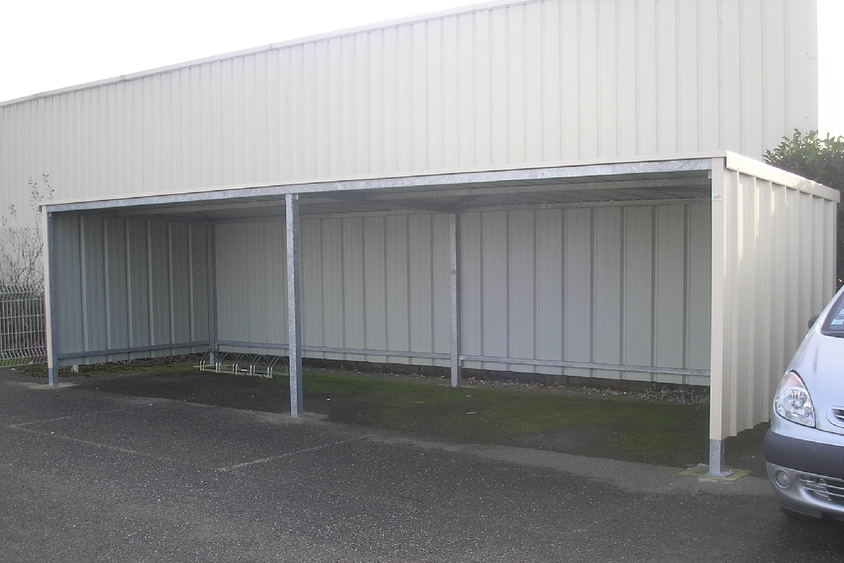 Abris 2 roues métallique ouvert - Toit plat pente arrière 5% - Série E - Sur mesure_1