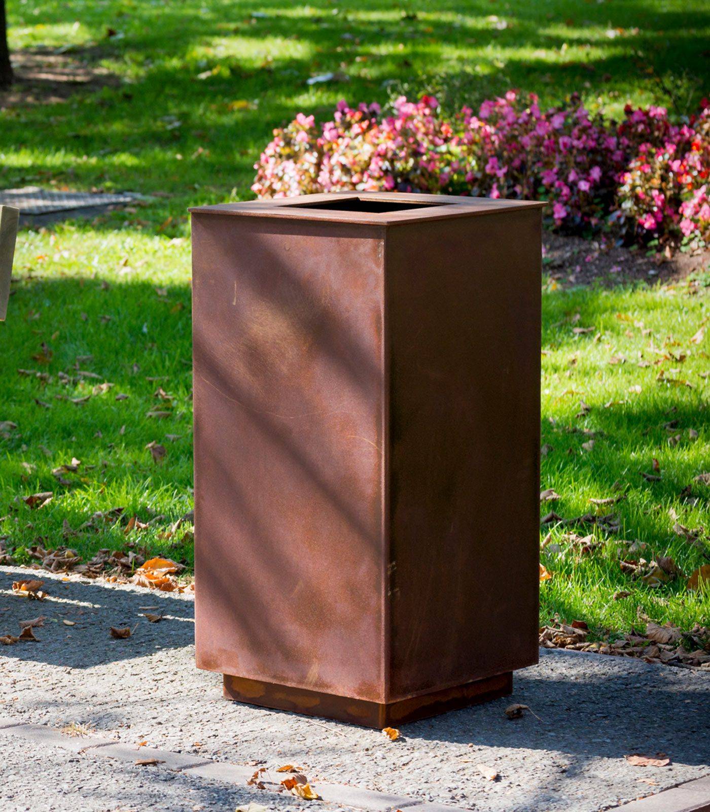 Poubelle publique Olea PA655 - Acier Corten - Durable et sans entretien_1