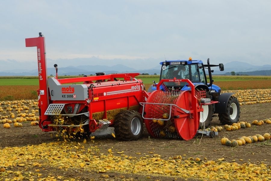 Récolteuse de pépins de citrouilles KE 3000 - Moty GmbH - 1 à 1,2 ha/h - 88 kW - Haute capacité et nettoyage en profondeur_1