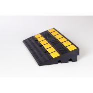 BSR100 - Rampe de trottoir Dancop - Caoutchouc haute résistance - 11 kg - Capacité 40 tonnes - Noir avec film jaune réfléchissant_1