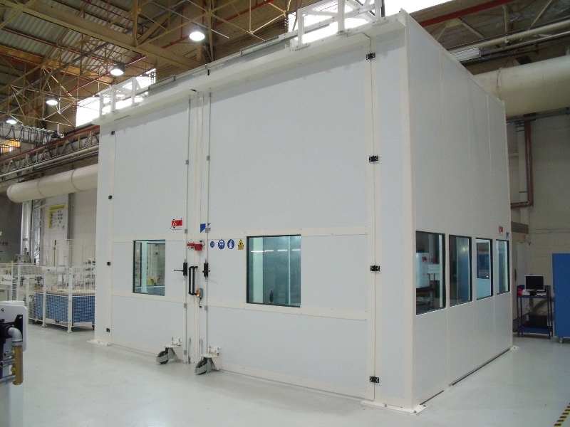 Déteoureuse - Machine pour usinage de panneaux acoustiques, réservoirs et éléments de structures_1