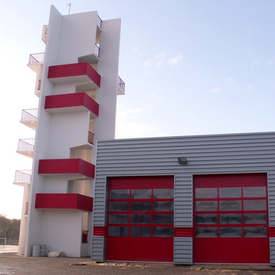 Porte sectionnelle industrielle SAFIR ISOTEC - panneaux 80mm pour isolation thermique des zones sensibles_1