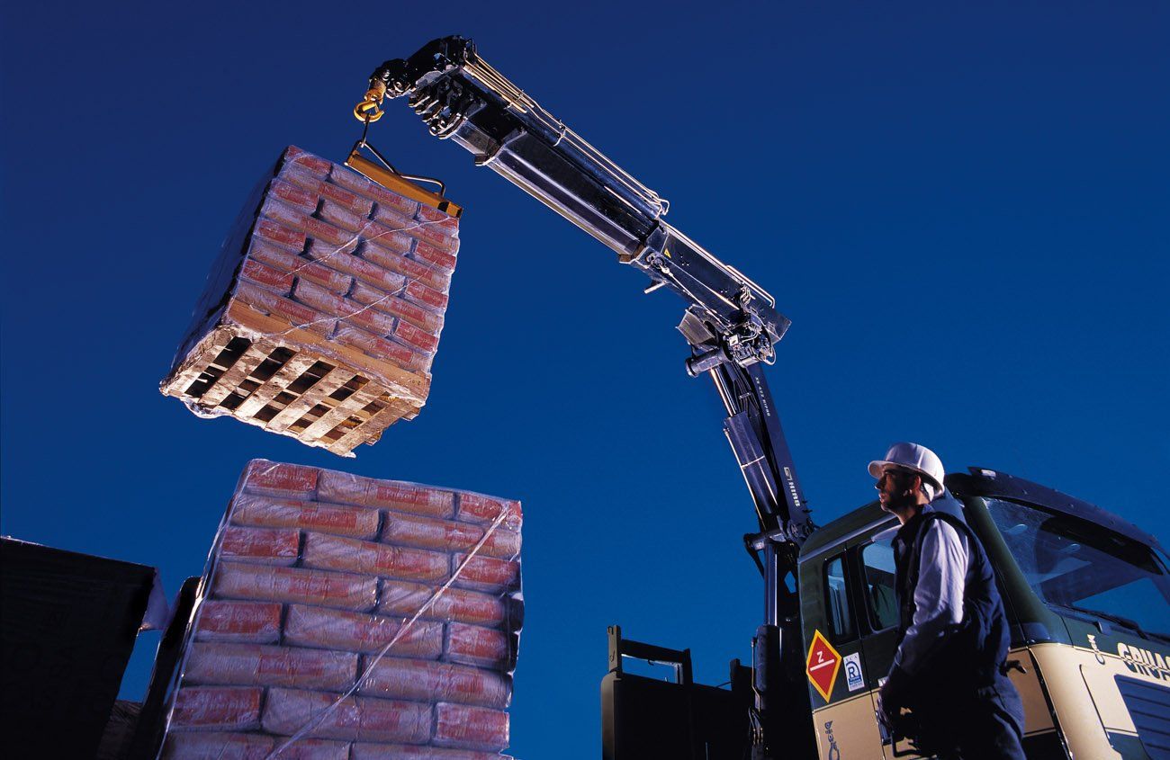 Grue auxiliaire Hiab XS 422 HiPro - portée hydraulique 13,2 à 24,4 m - 41 tm - commande à distance_1