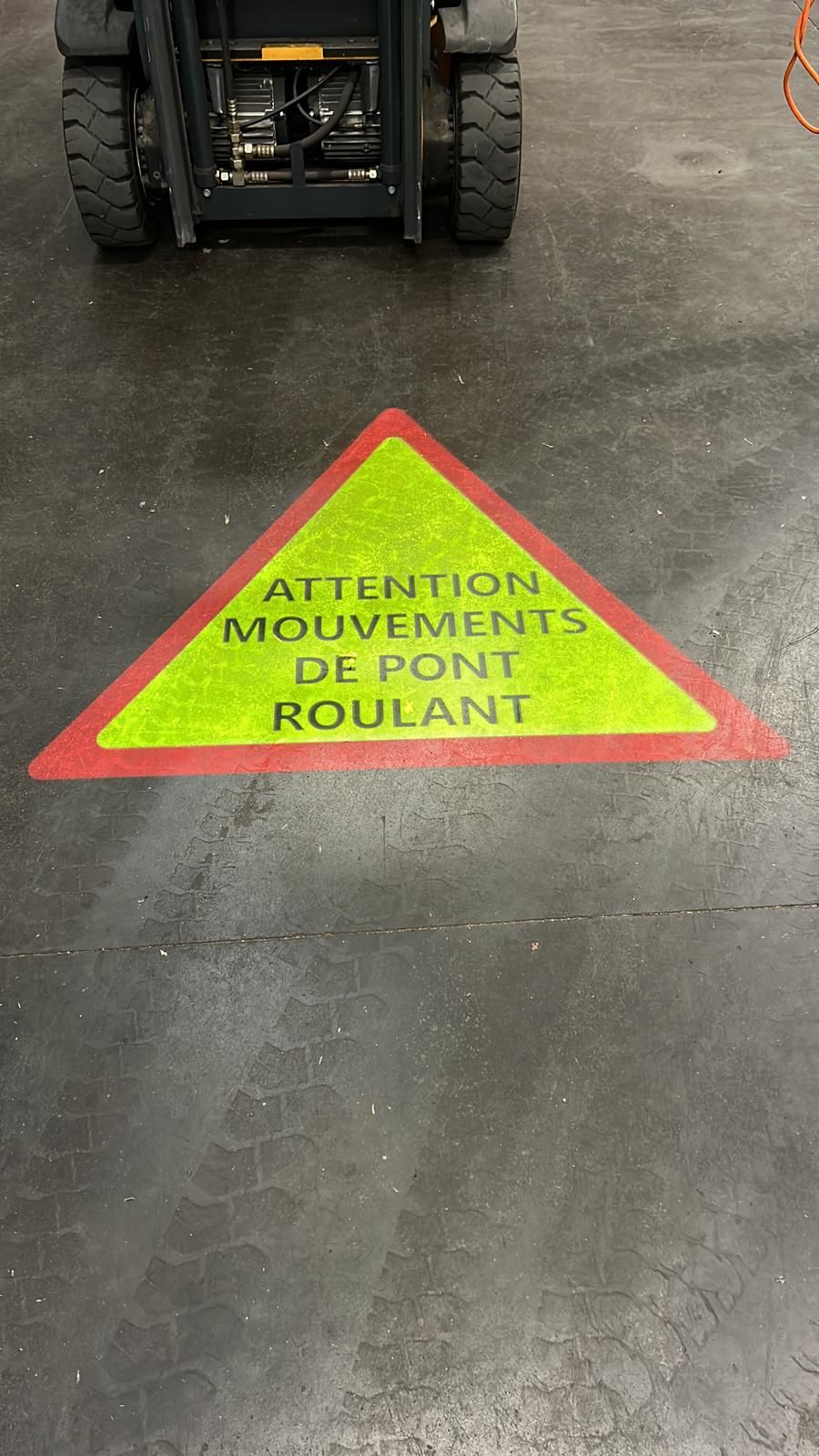 Projection image danger au sol (vas) projecteur gobo_1