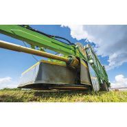 Machine agricole Bonino avec barre de coupe rotative pour zones de montagne