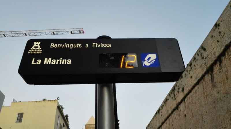 Système de guidage pour le stationnement - Urbiotica - Capteurs précis et solutions de guidage adaptées_1