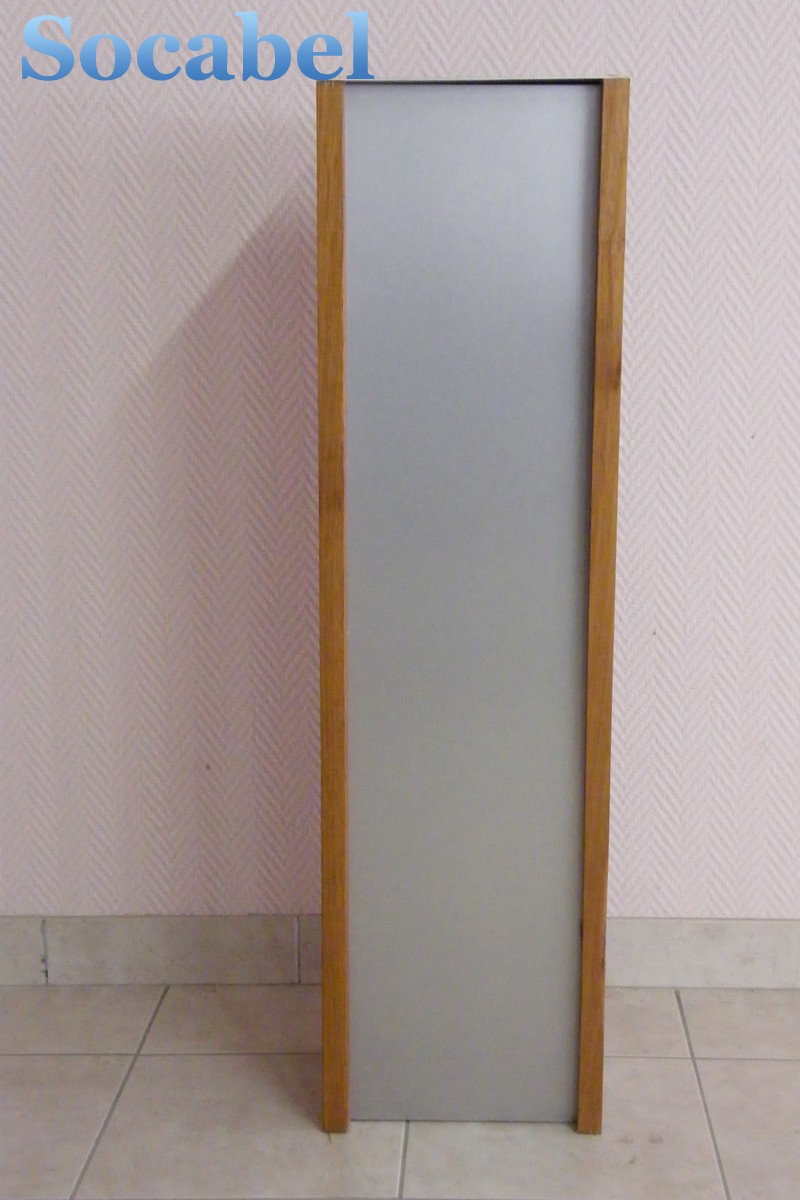 Borne électrique étanche IP30 pour showroom - H1200mm x L230mm x P180mm - Modulaire et personnalisable_1