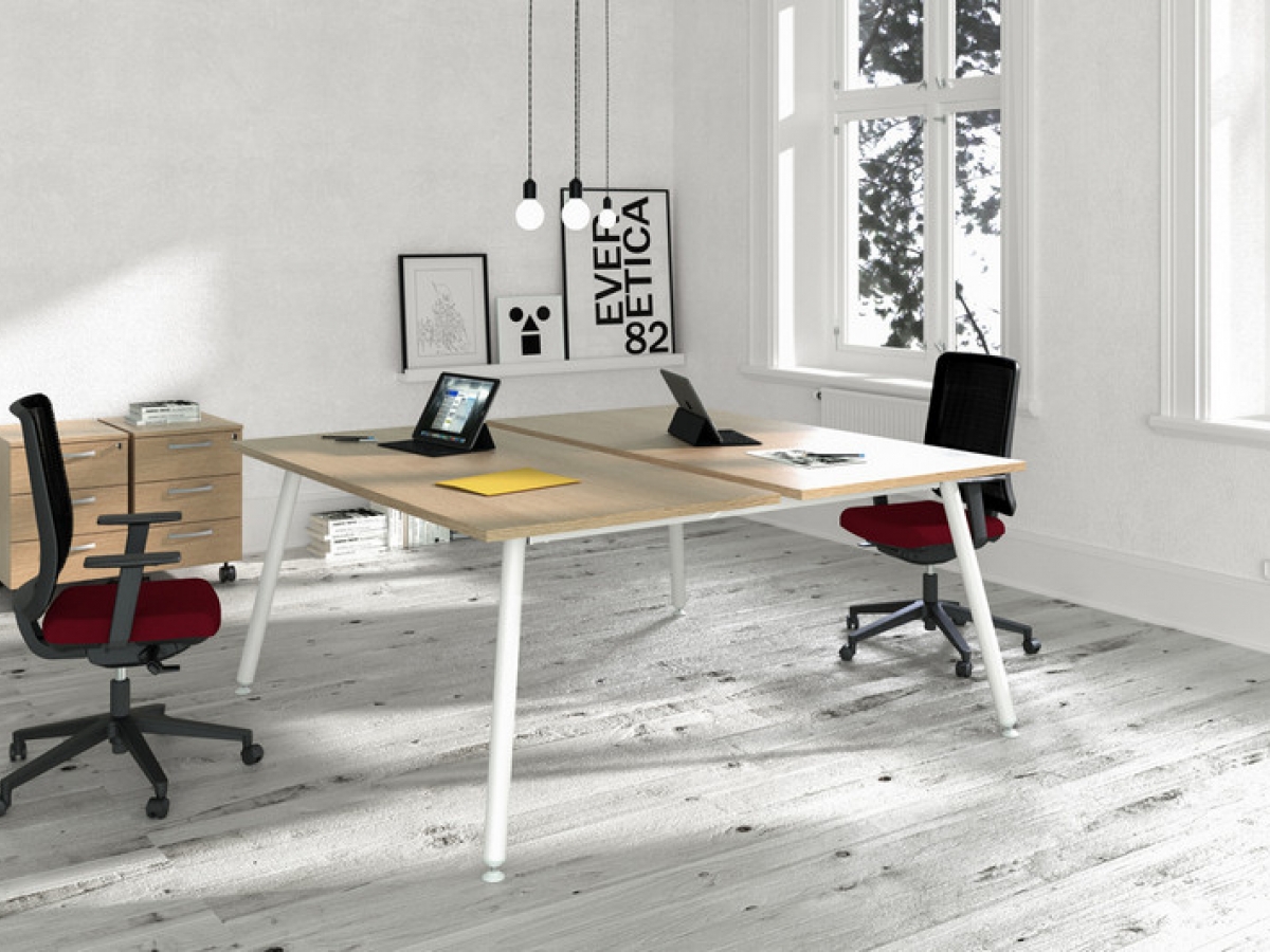 Bureaux bench avec option séparation frontale - EASY - design contemporain et finitions modernes_1