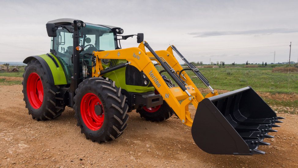 Chargeur frontal robuste compatible avec tout type de tracteur