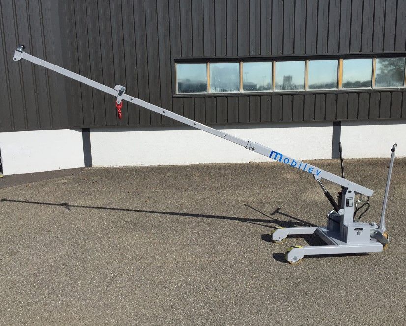 Mini-grue à porte-à-faux pour charges jusqu'à 200 kg