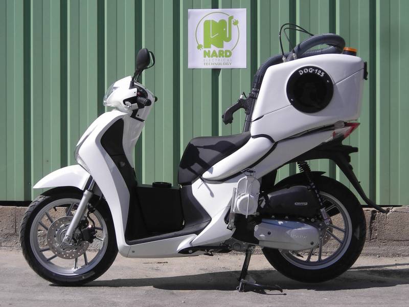 Motocrotte électrique silencieuse, esthétique, efficace et pratique pour le ramassage des déjections canines - DOG ELEC 125_1