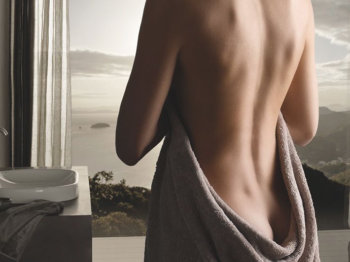 Toilette hygiénique GROHE Sensia Arena avec douchette féminine