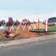 Barrière de chantier extensible en acier - 3 m - Rouge et blanc_1