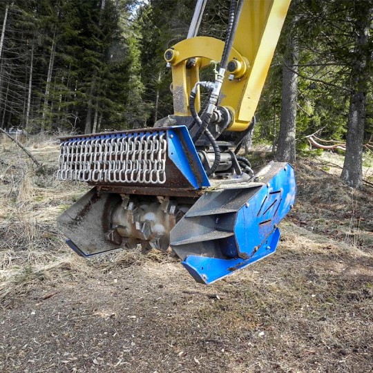 Broyeur forestier TFK - Pour pelles de 2 à 5 tonnes - Diamètre de coupe jusqu'à 15 cm_1
