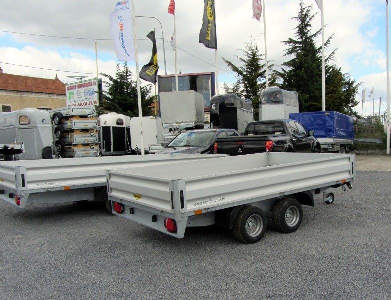Remorque plateau 2 essieux - Humbaur HN 203116 - roues surbaissées, ridelles alu, PTAC 2000 kg_1