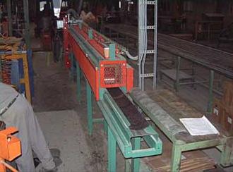 Équipement hydraulique pour élévation avec plateau tournant