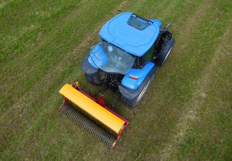 Machine Vredo Compact pour semis précis avec écartement de 7,5 cm
