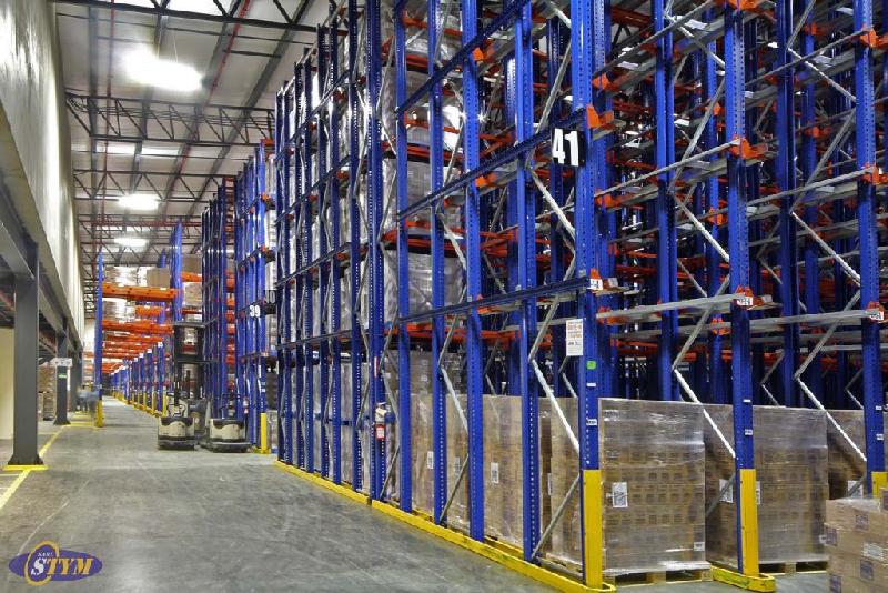 Rayonnage à palettes par accumulation (drive-in) - capacité maximale et optimisation de l'espace_1
