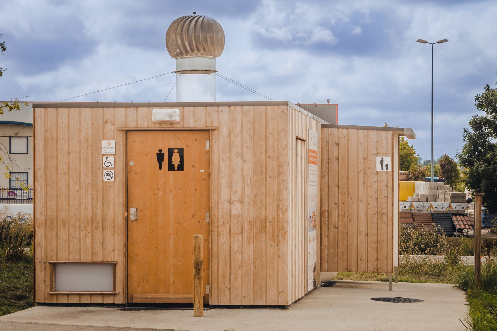 Toilette publique extérieure sanimax_2