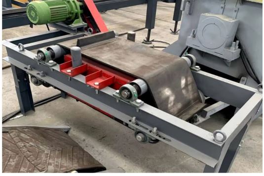 Broyeur à palettes 30 Palettes/heure avec séparateur de métaux -  BPXR15_1