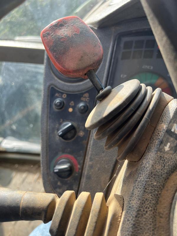Tracteur agricole Claas Ares 557 ATZ - 100 ch - 4 roues motrices - 2008_1