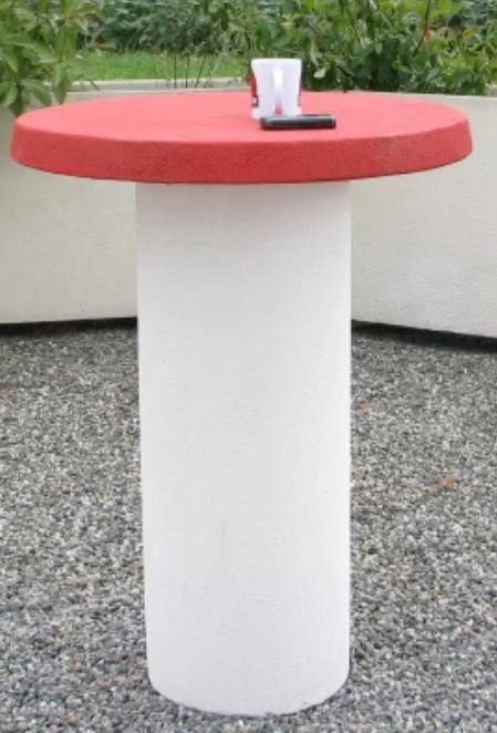 Table pause café Expresso en béton armé - cendrier intégré - traitement antitache - à sceller au sol_1