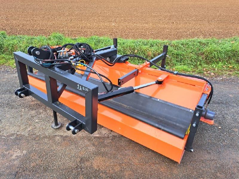 Balayeuse NC 2.40m 3pts MT avec collecteur - En occasion_1