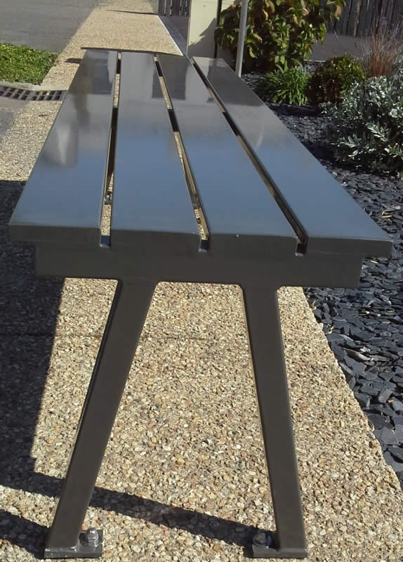 Banc public en métal ACTUS - Banquette City D - Fixation fixe sur platine_1