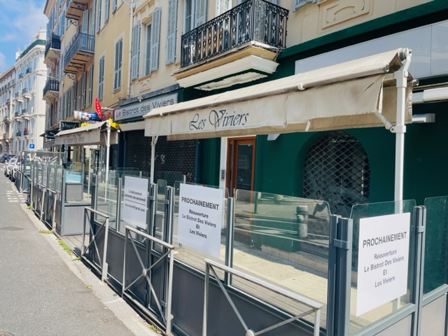 Décoration provisoire de vitrine - outil marketing pour entreprises ou événements - solutions PANO Nice_1