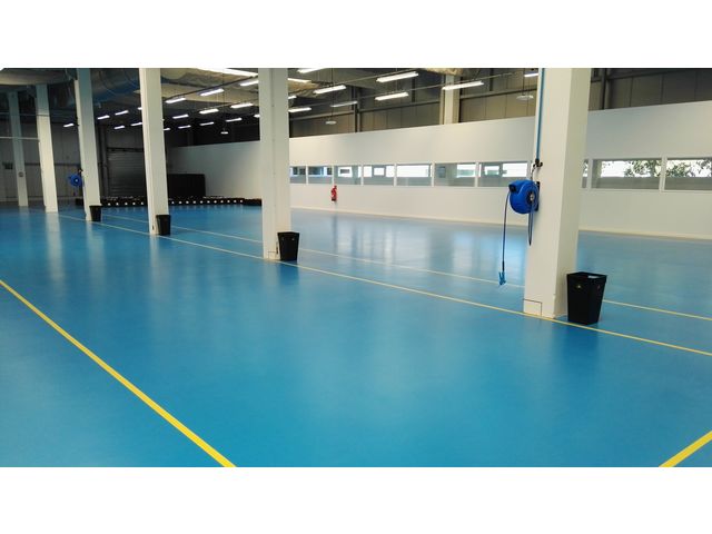 Résine de sol conductrice NEOPOX COLOR ESD - époxy bi-composant, haute résistance, sans solvant - idéale pour environnements à trafic intense_1