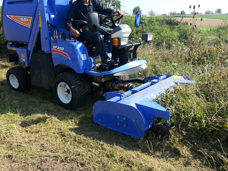 Broyeur frontal BMF120 compatible avec tondeuses ISEKI, JOHN DEERE, KUBOTA, SHIBAURA