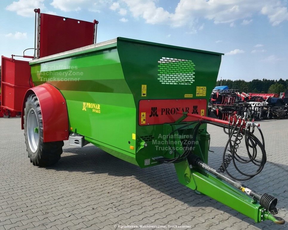 Épandeur à fumier Pronar NV161/2 - hérissons verticaux - capacité 9 m³ - 2024_1