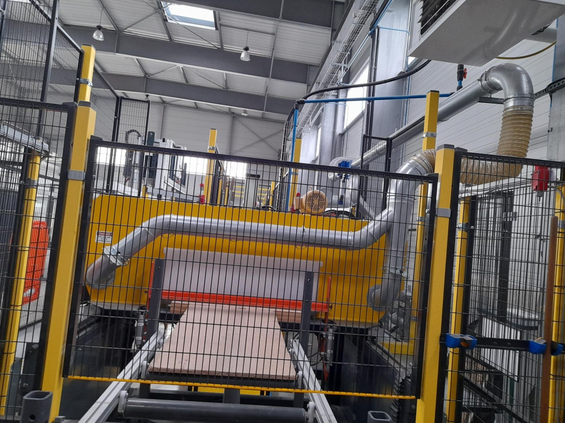 Ligne de pultrusion ROMEO - fibres textiles et techniques - 8 zones de chauffe, traction 6 tonnes, scie intégrée_2