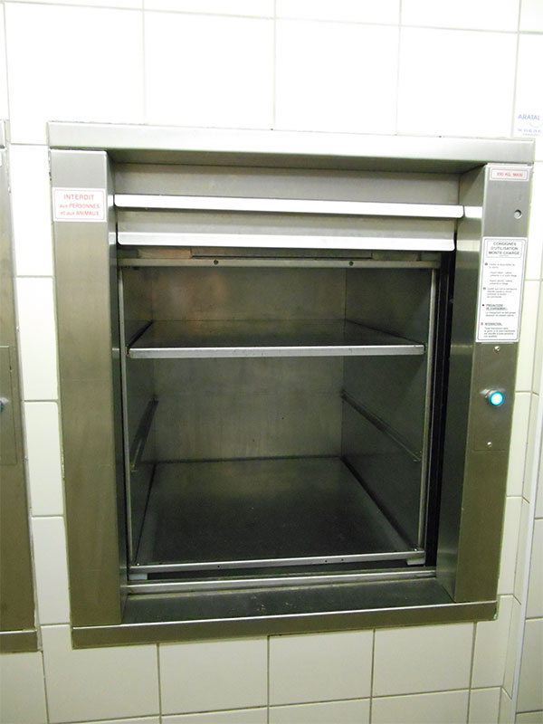 Monte-plats et monte-dossiers_1