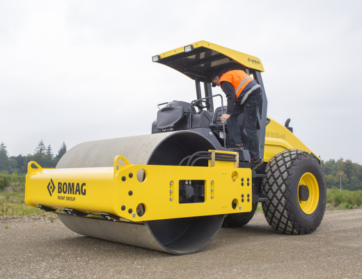 Rouleau monobille v3 Bomag BW211D4 - 2130 mm - 12t_1