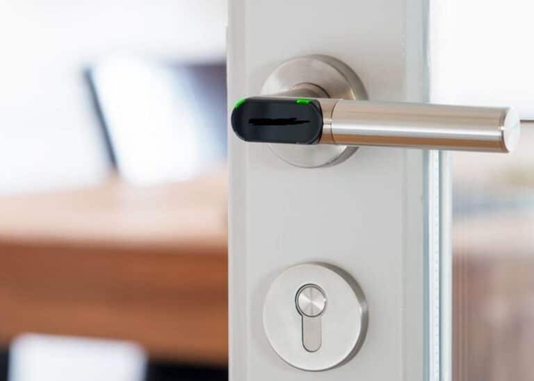 Serrure électronique ZEUS® Keyless - Contrôle d'accès sécurisé et sans clé pour portes et objets verrouillés_1